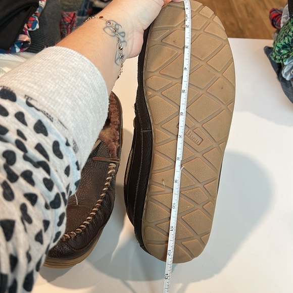 LL‎ Bean - wicked good moccasin, moose hide slippers, leather and shearling main image 5